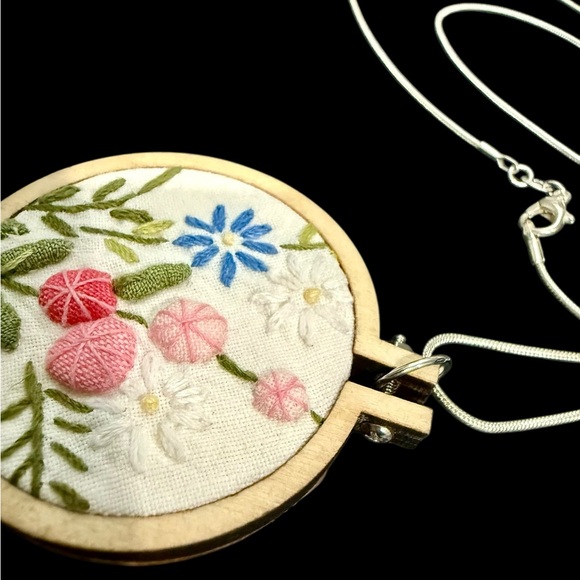 Cross Stitch Floral Pendant on 24" Sterling Silver‎ Chain Handmade Art Necklace - Picture 3 of 5